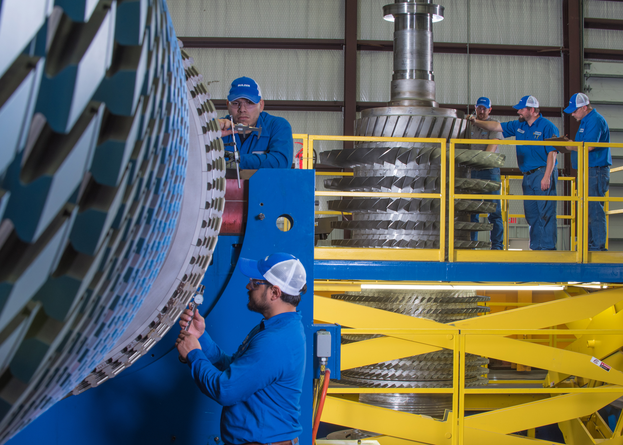 Gas turbine servicing